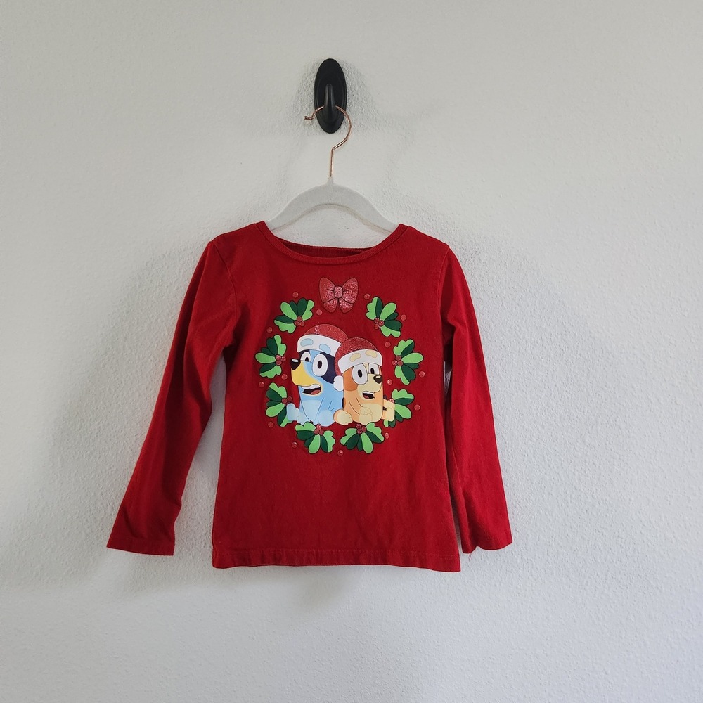 Bluey Bingo Christmas Holiday Wreath Red Long Sleeve T-Shirt Kids size 4T